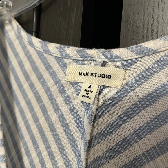 Max Studio size 4 midi/maxi dress. Buttons all the way up. - Picture 3 of 3